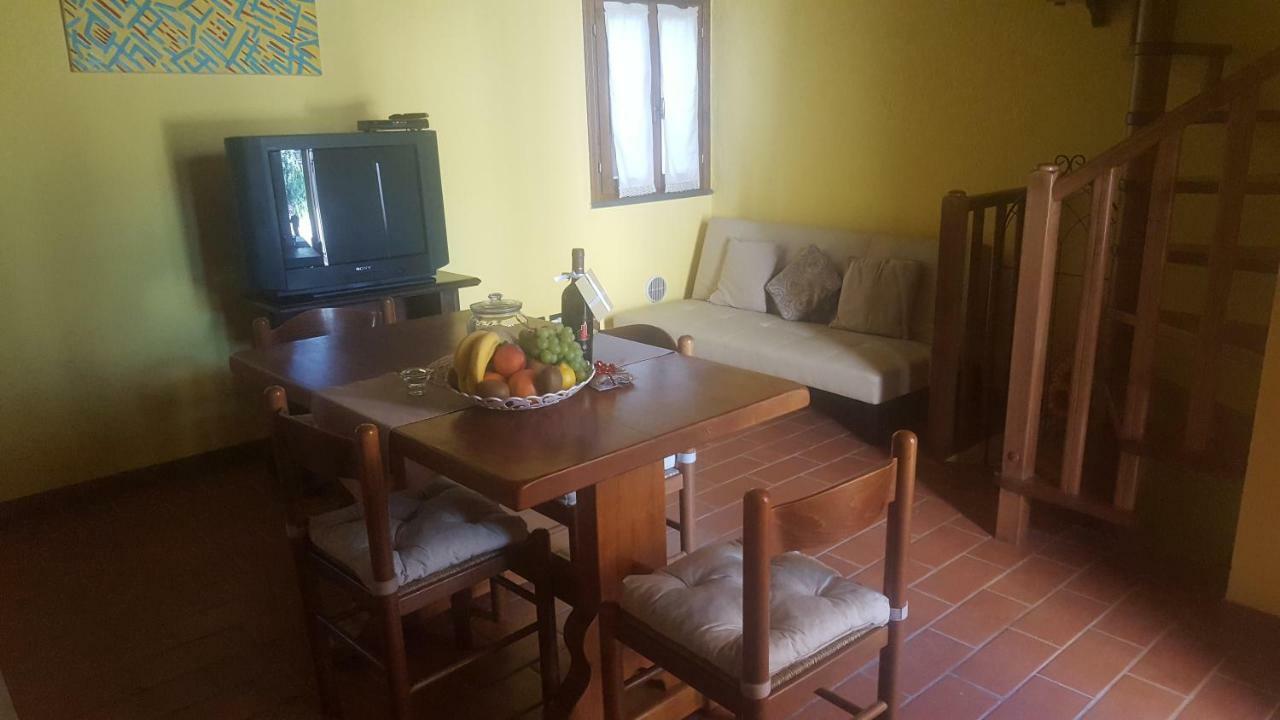 Appartement Il Borgo Dei Pini à Vinci Extérieur photo